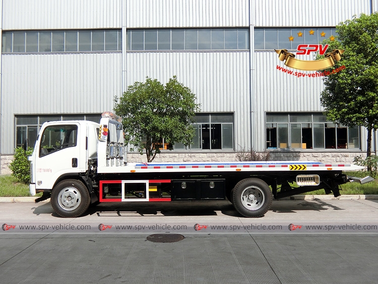 ISUZU Road Wrecker Truck - LS